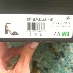 Naturalizer JOY platform new in box black 7.5 W